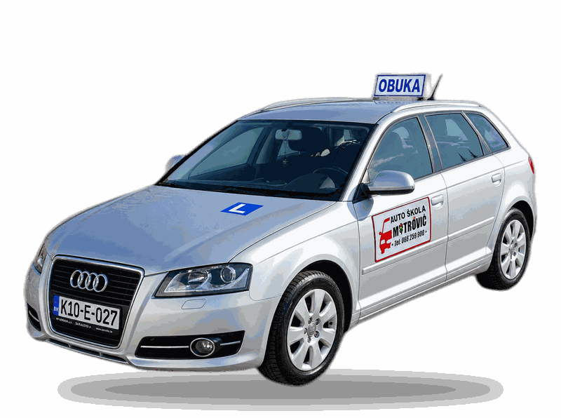 Sivi Audi za obuku Autoškole Mitrović & Tea u Bijeljini sa oznakom OBUKA